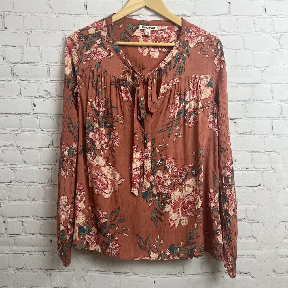 Billabong Floral Pleated Long Sleeve Vneck Tie Front Top Blouse Flowy S/P